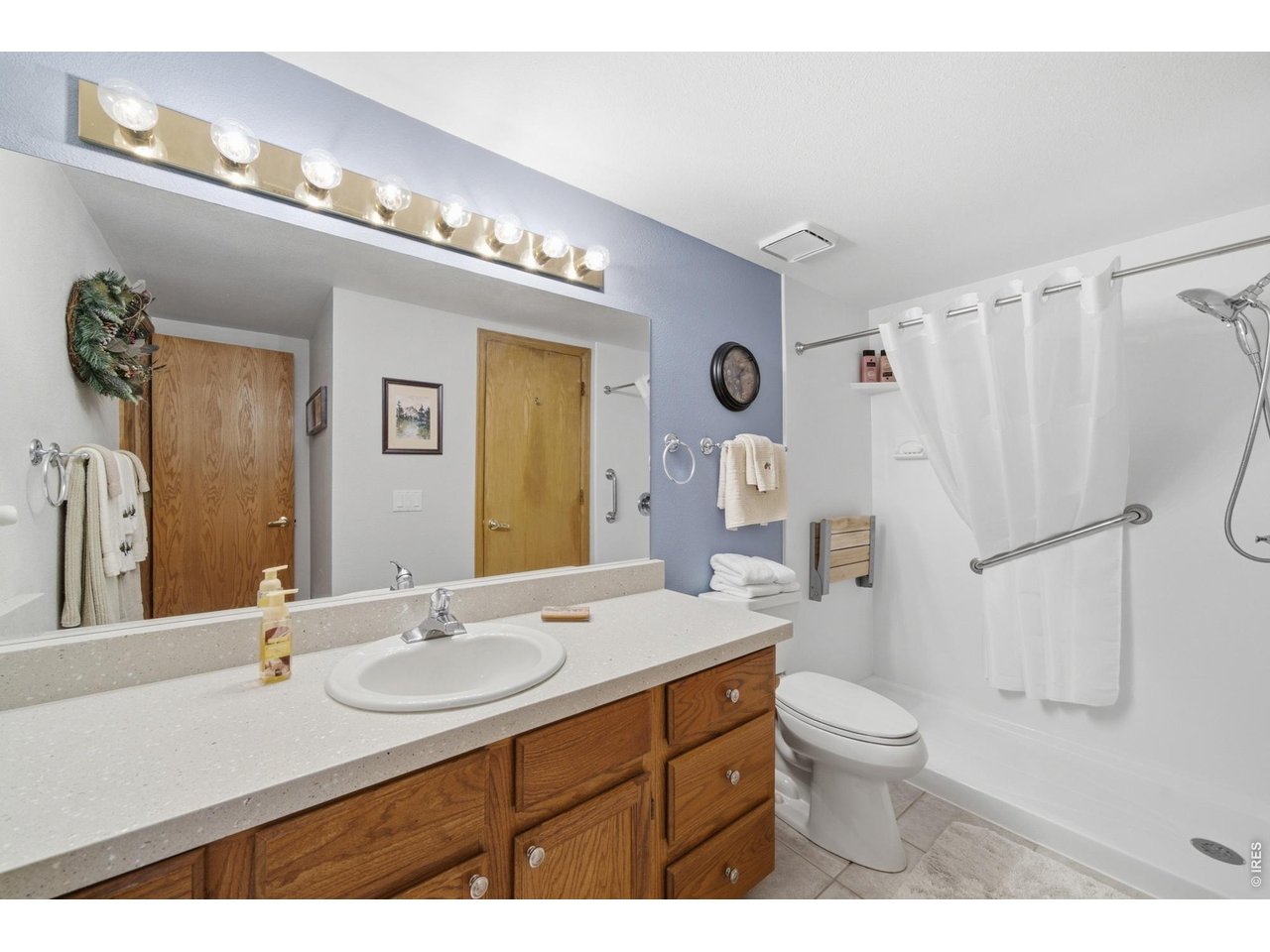 1861 Raven Ave B2