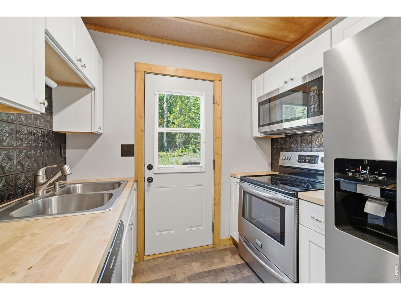225 Mills Moraine Dr