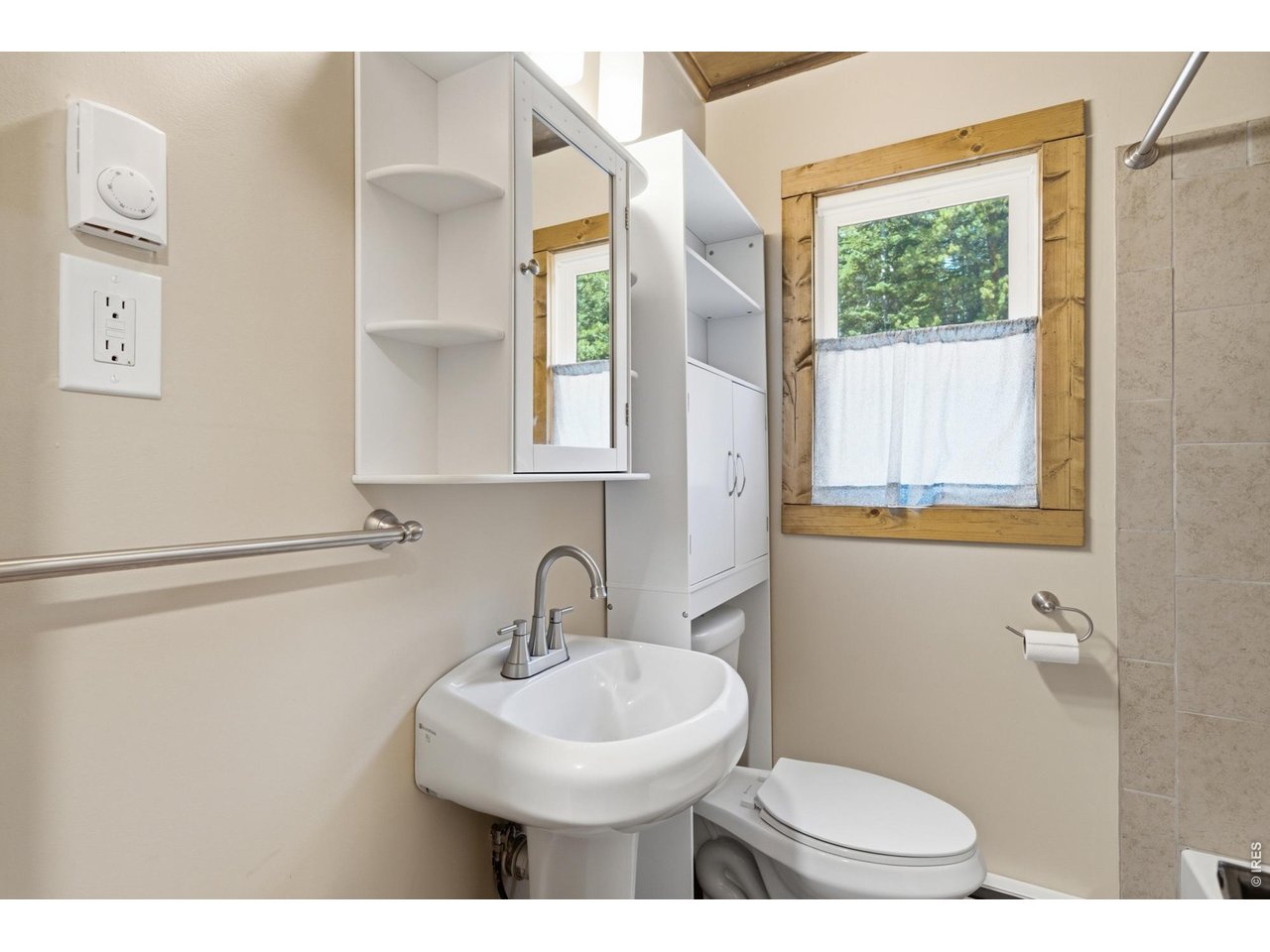 225 Mills Moraine Dr
