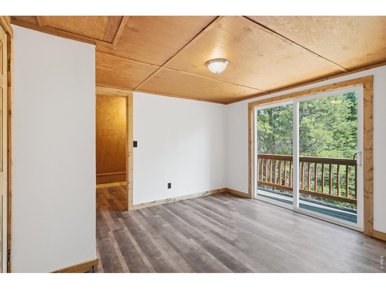 225 Mills Moraine Dr