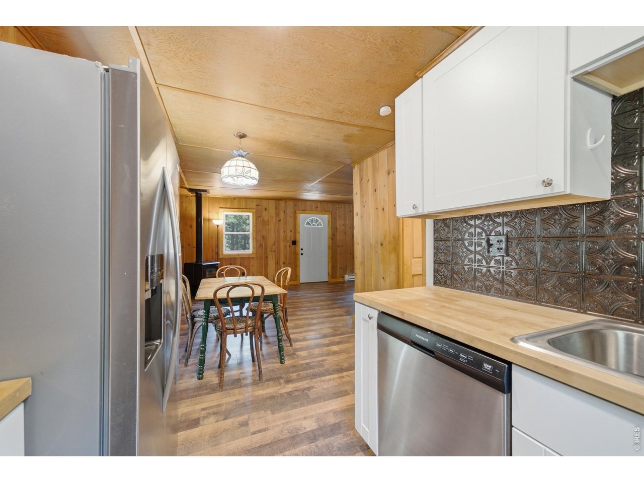 225 Mills Moraine Dr