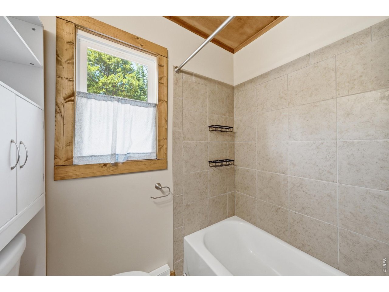 225 Mills Moraine Dr