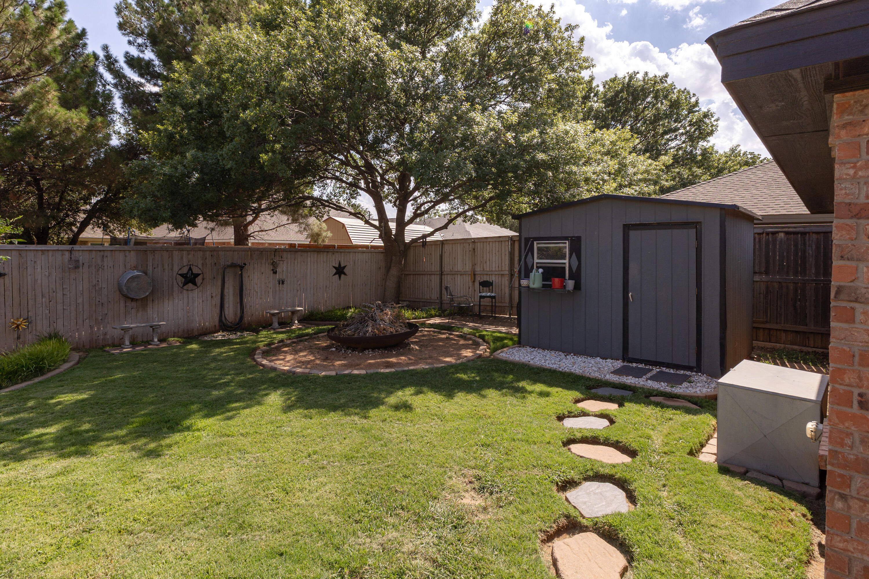 5805 87th Street