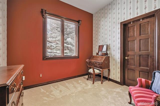 30544 The Golf Club Point