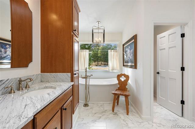 1443 Belford Court