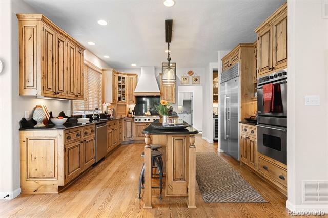 1443 Belford Court