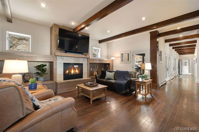 21609 Clarence Lane