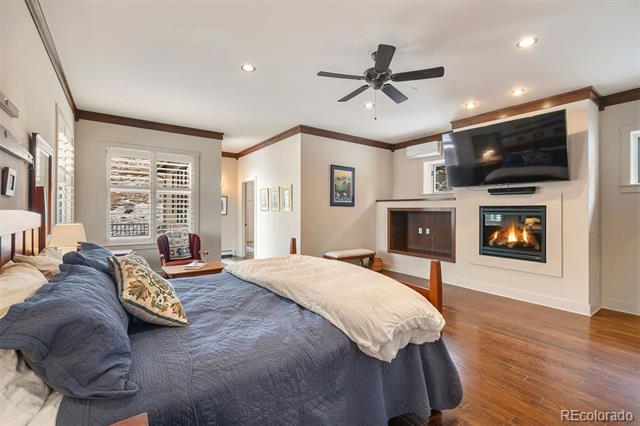 21609 Clarence Lane