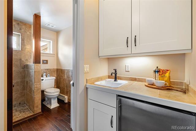 21609 Clarence Lane