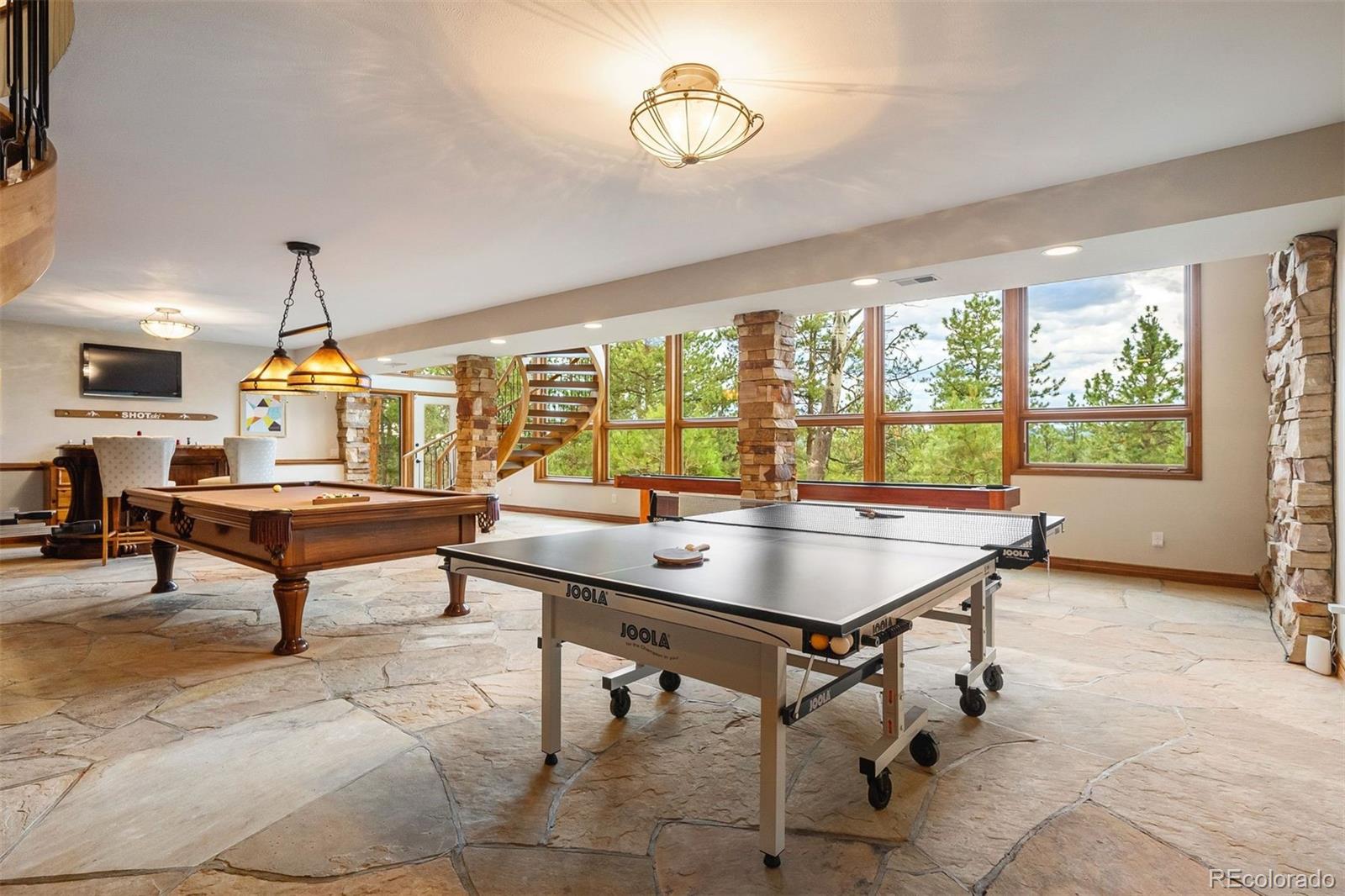 1992 Columbine Court