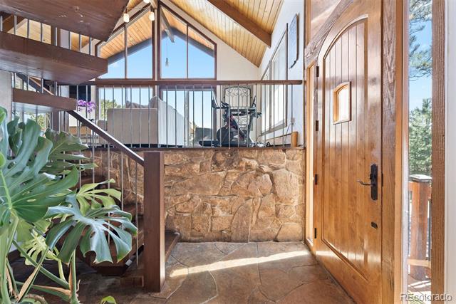 2976 Hiwan Drive