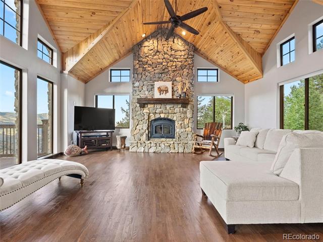 913 Saddle Ridge Drive