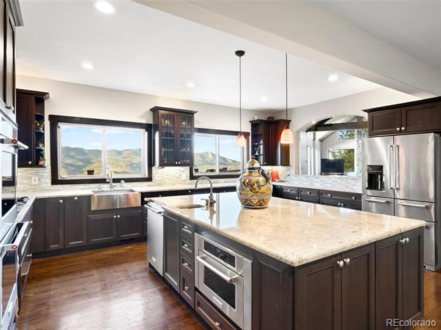 913 Saddle Ridge Drive