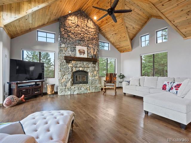 913 Saddle Ridge Drive