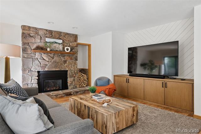 31628 Gallery Lane