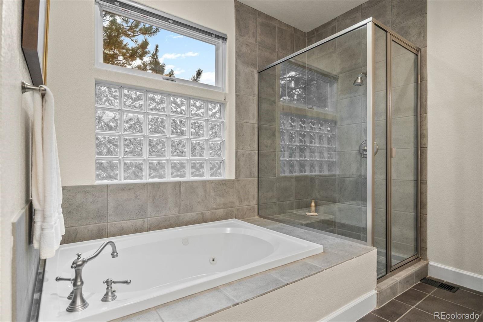 2977 Sun Creek Ridge