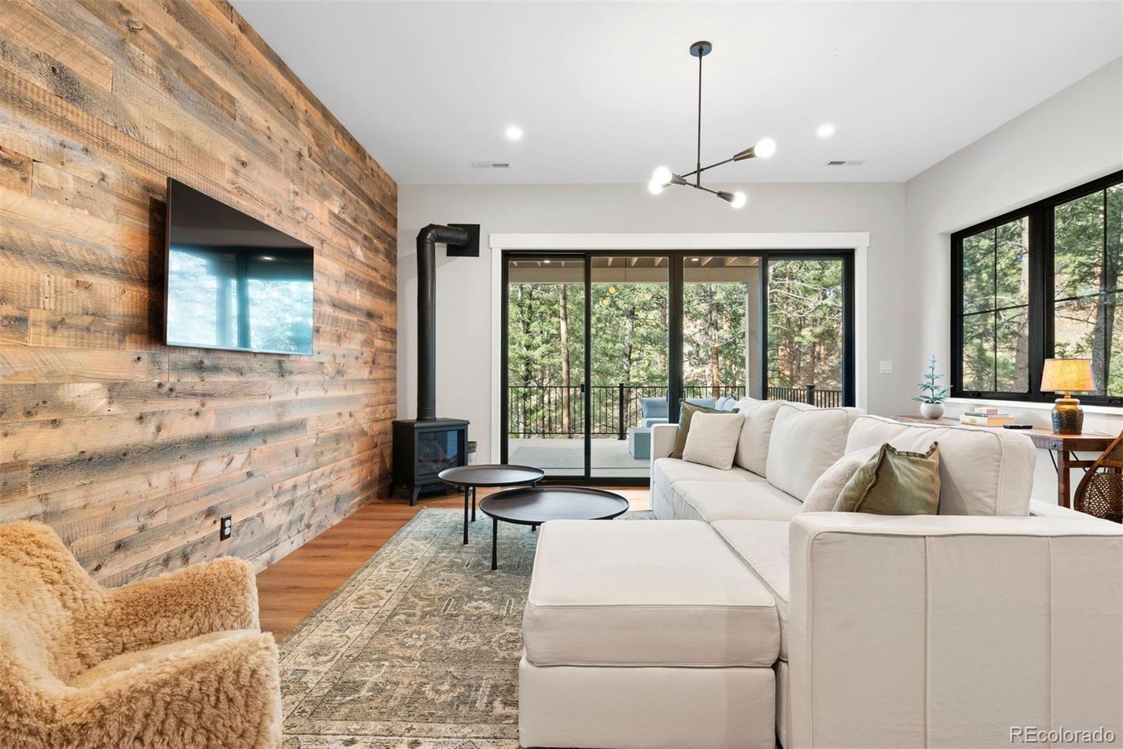 5157 Mountain Vista Lane