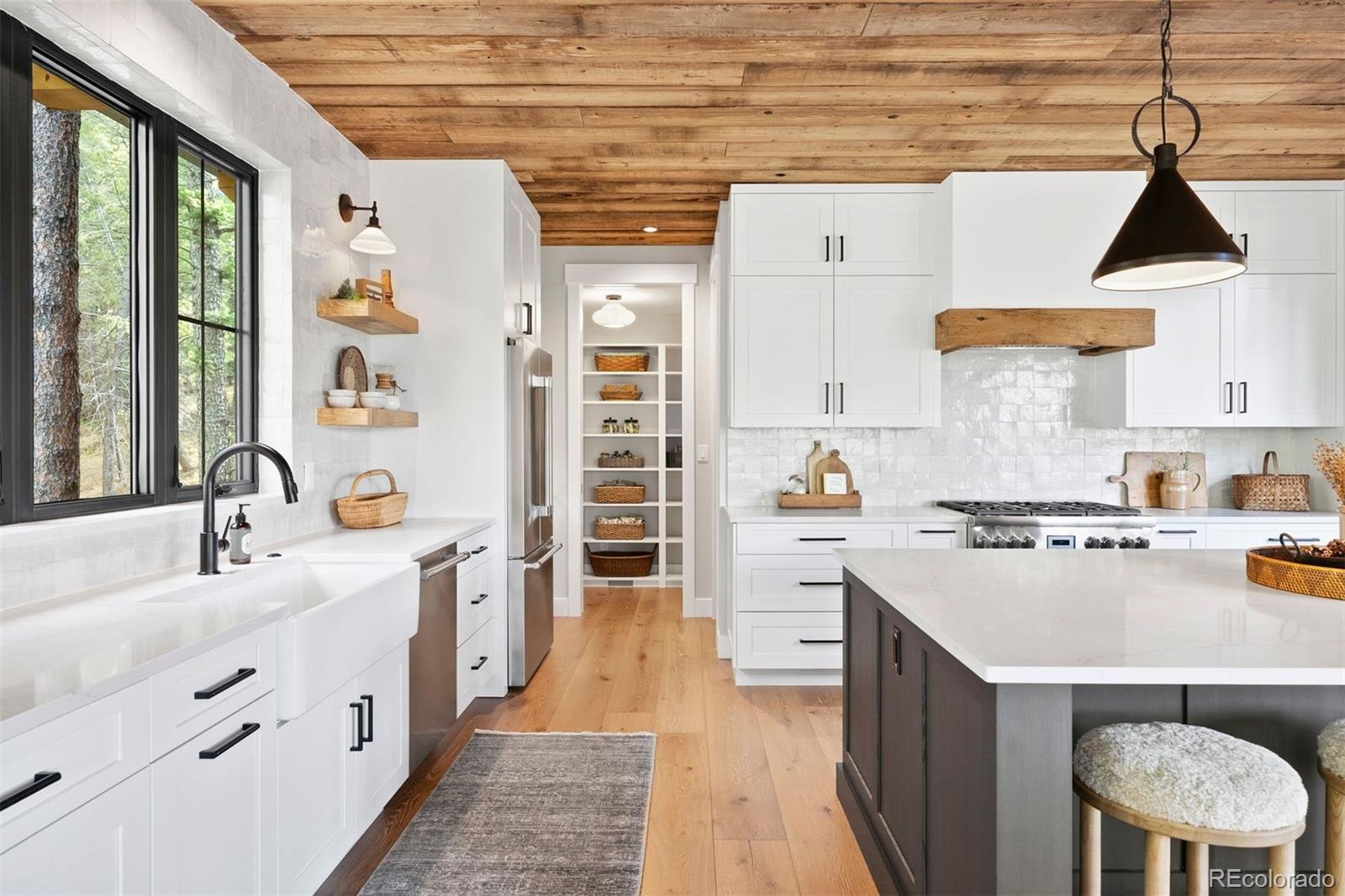 5157 Mountain Vista Lane