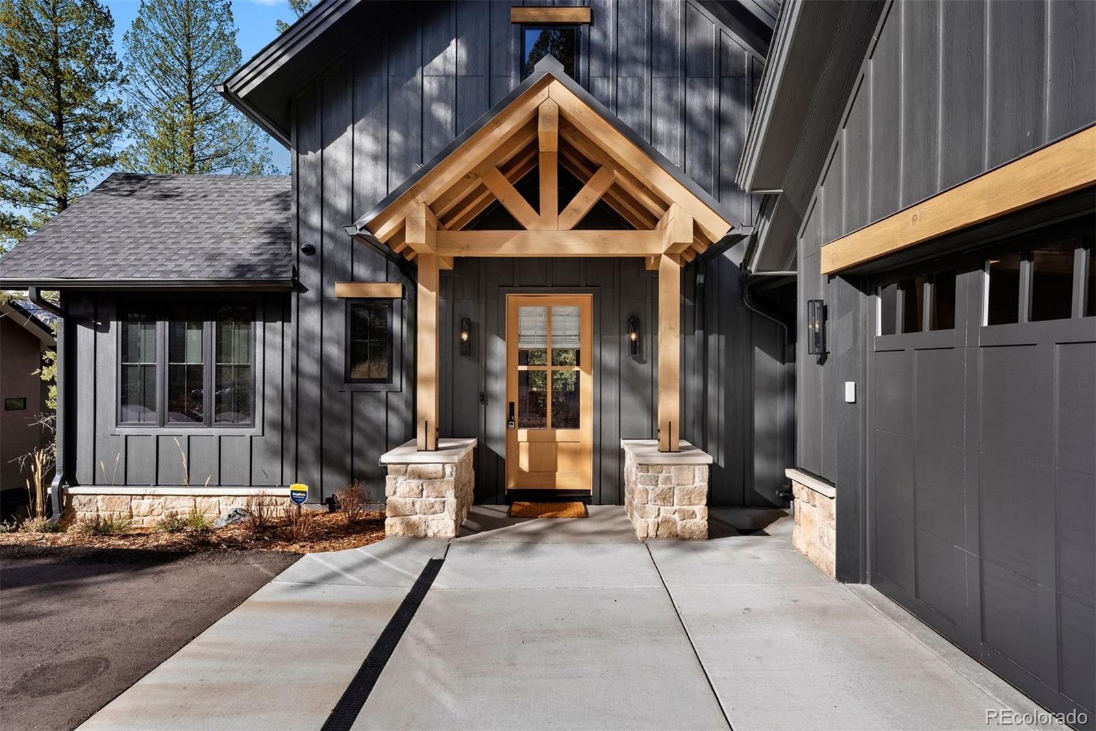 5157 Mountain Vista Lane