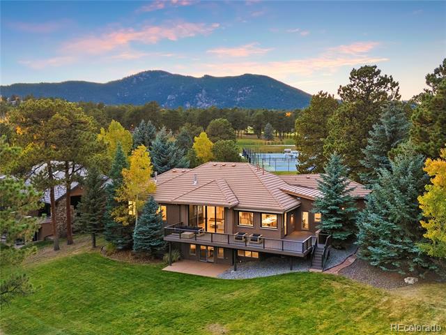 2768 Country Club Lane
