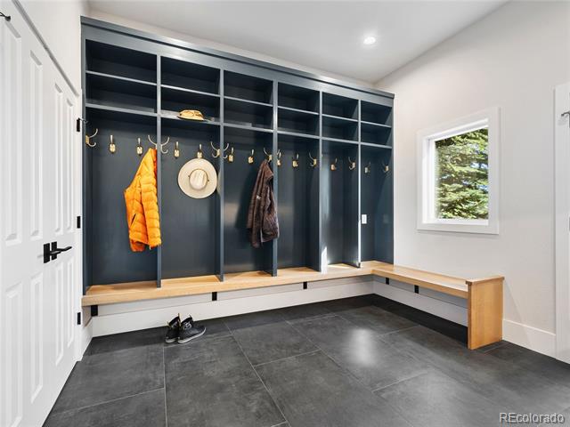2768 Country Club Lane