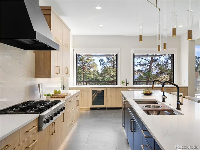 2768 Country Club Lane