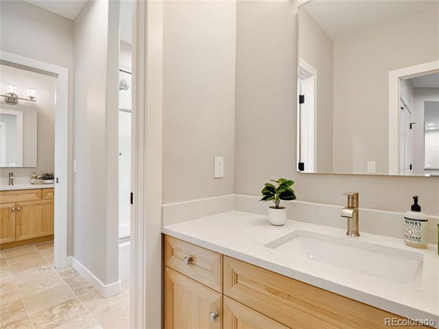 2768 Country Club Lane