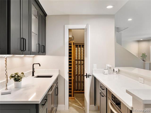 2768 Country Club Lane