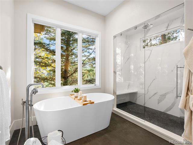 2768 Country Club Lane