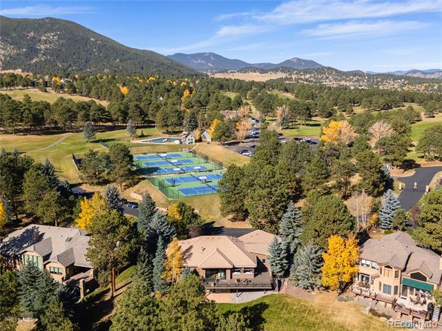2768 Country Club Lane