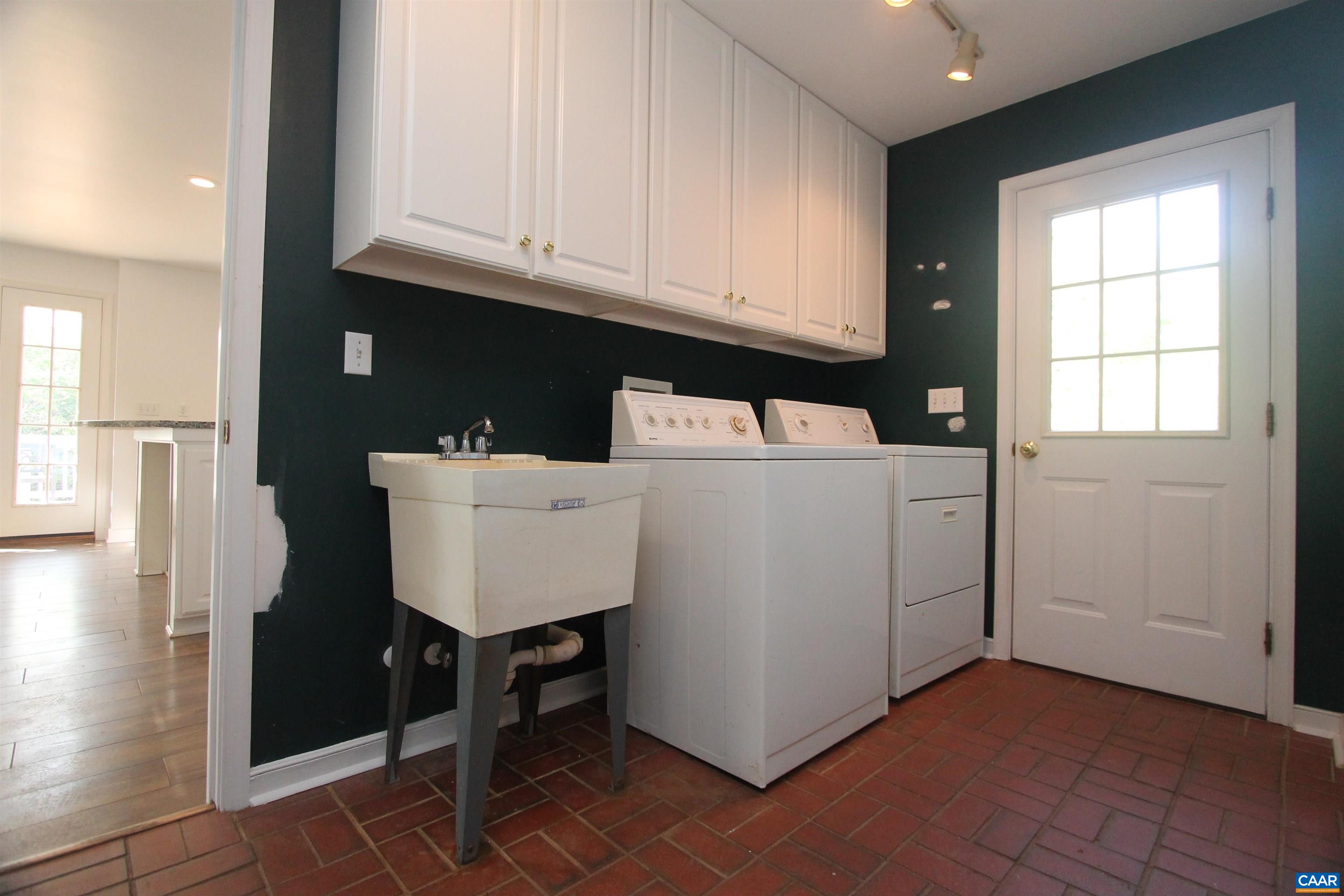 525 REAS FORD RD