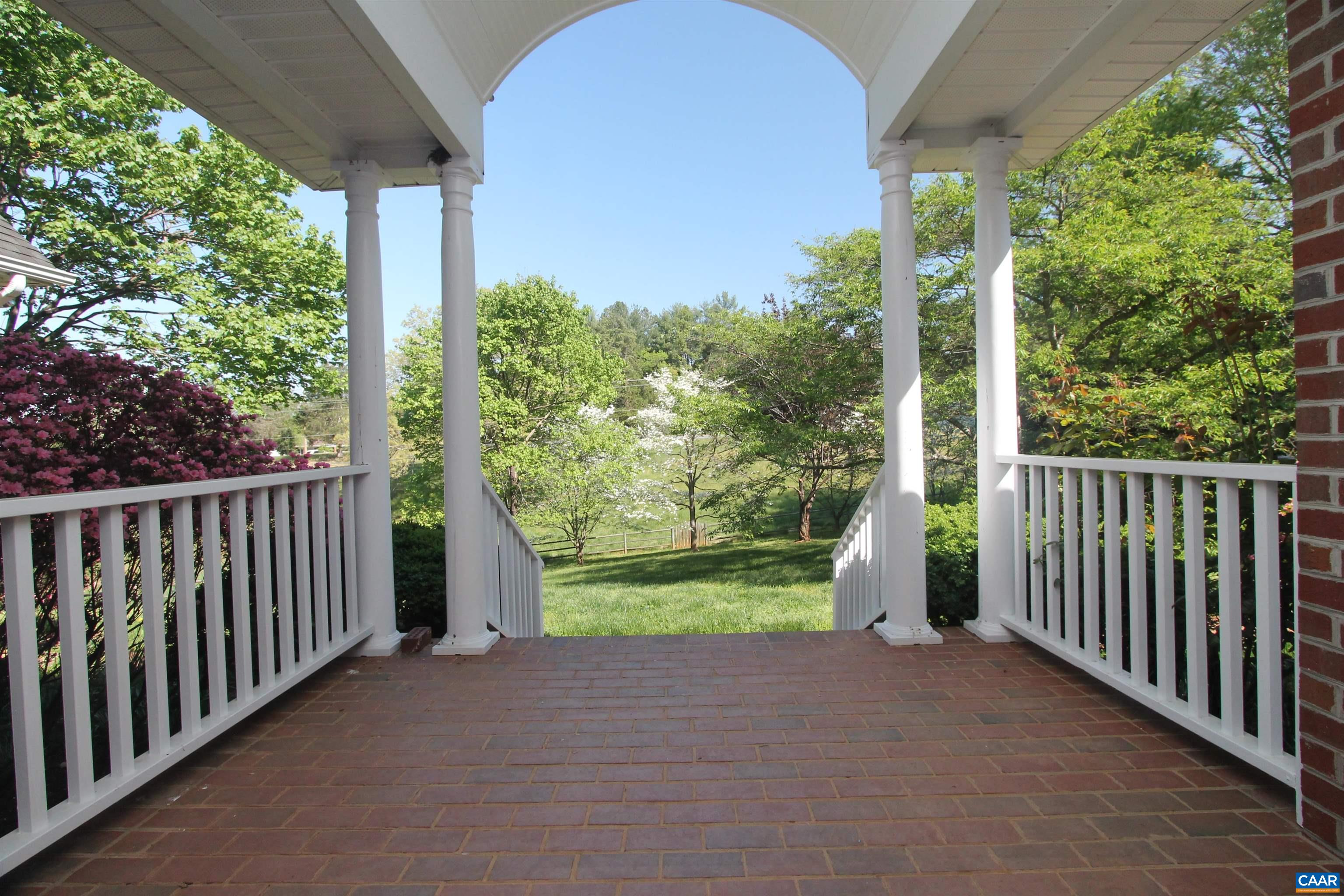 525 REAS FORD RD