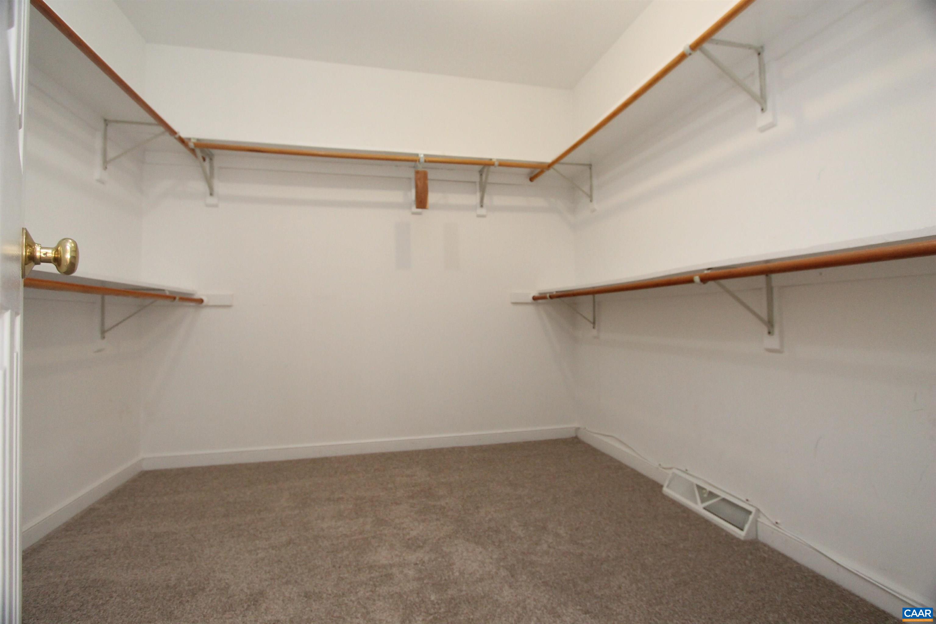 525 REAS FORD RD
