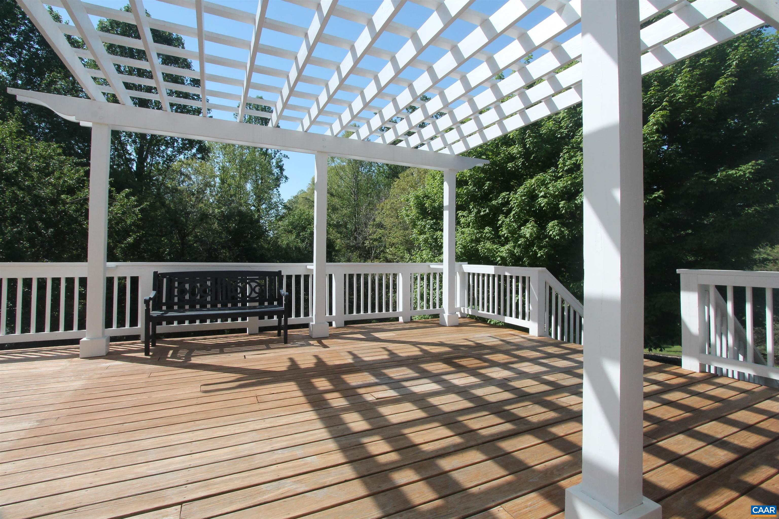 525 REAS FORD RD