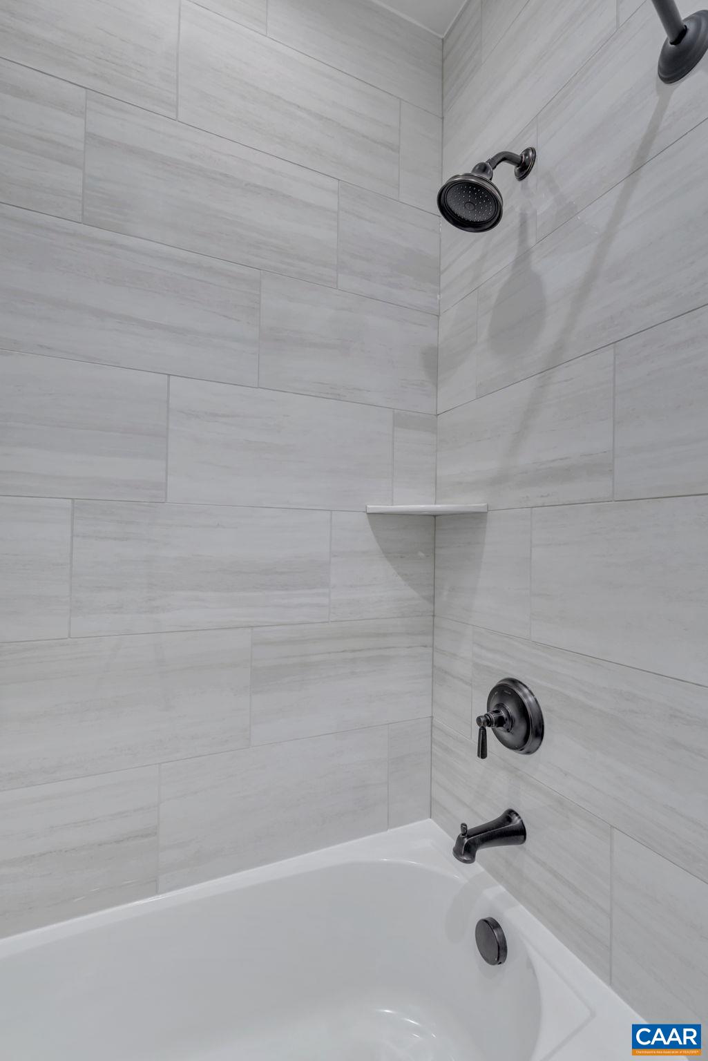 3033 MIRANDA CROSSING