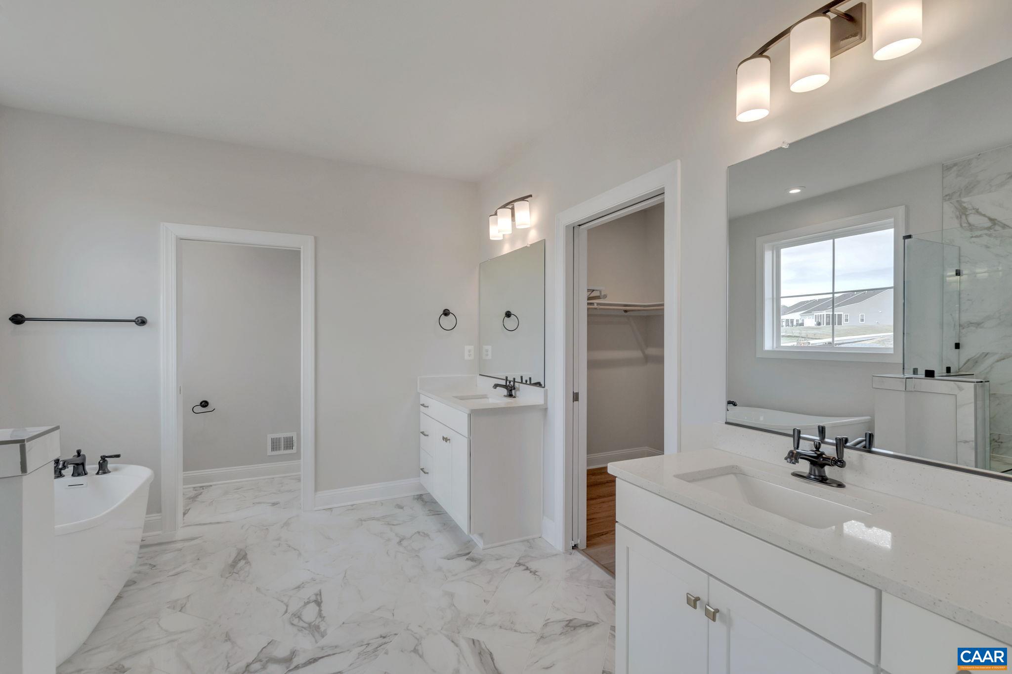 3033 MIRANDA CROSSING