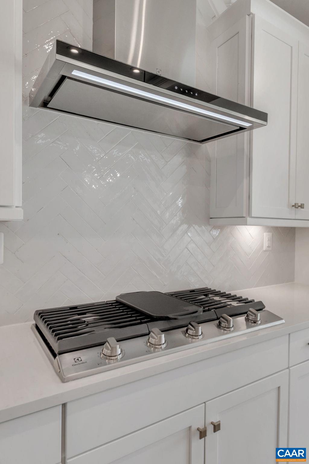 3033 MIRANDA CROSSING