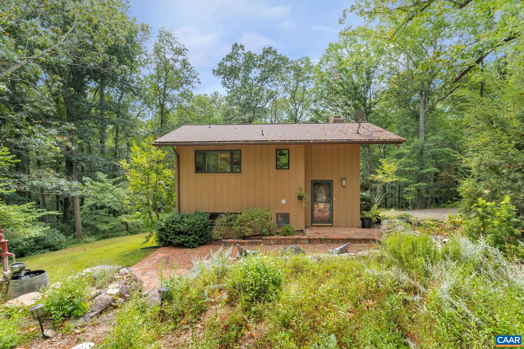 210 TURKS MOUNTAIN TRL