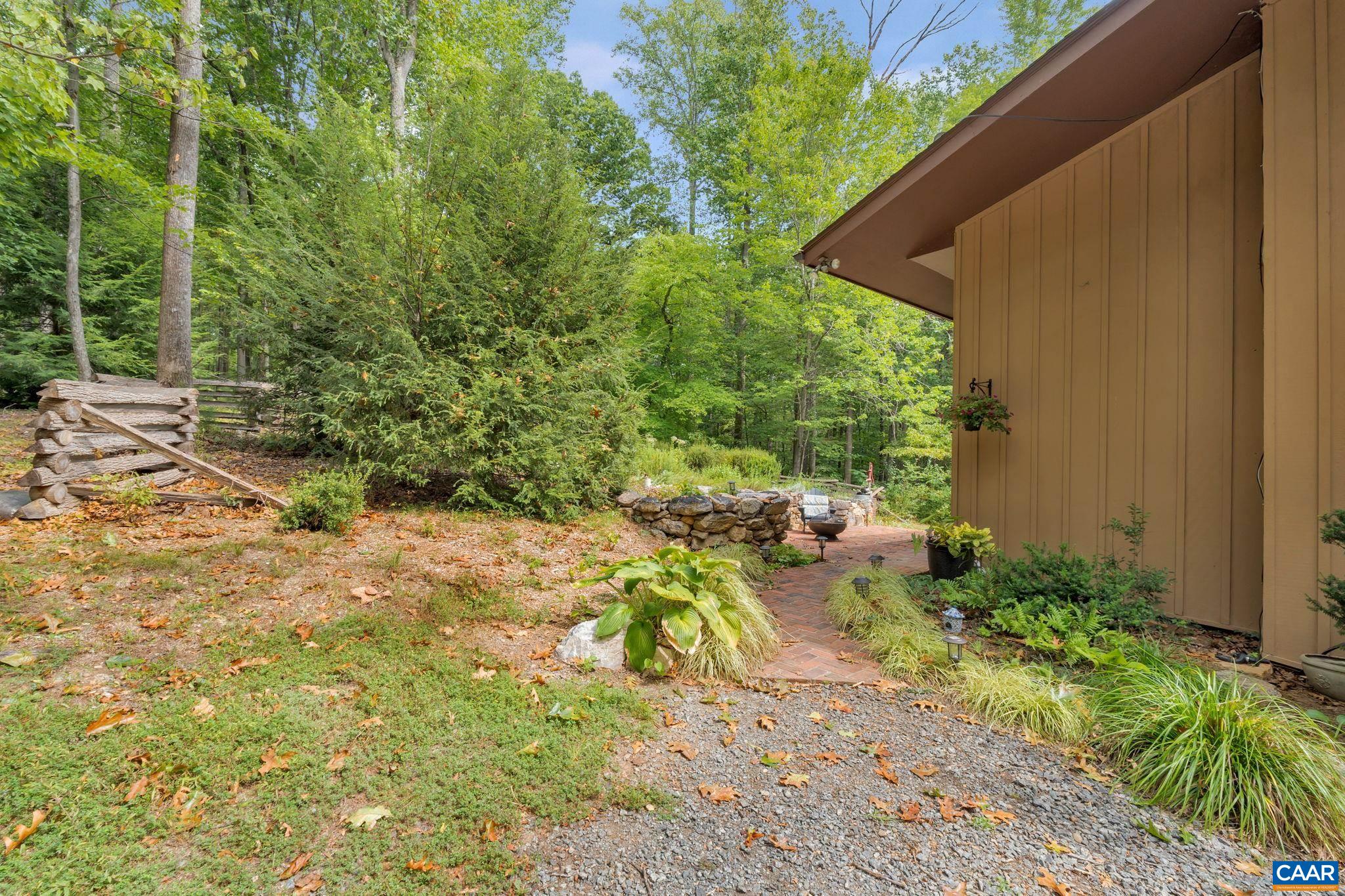 210 TURKS MOUNTAIN TRL