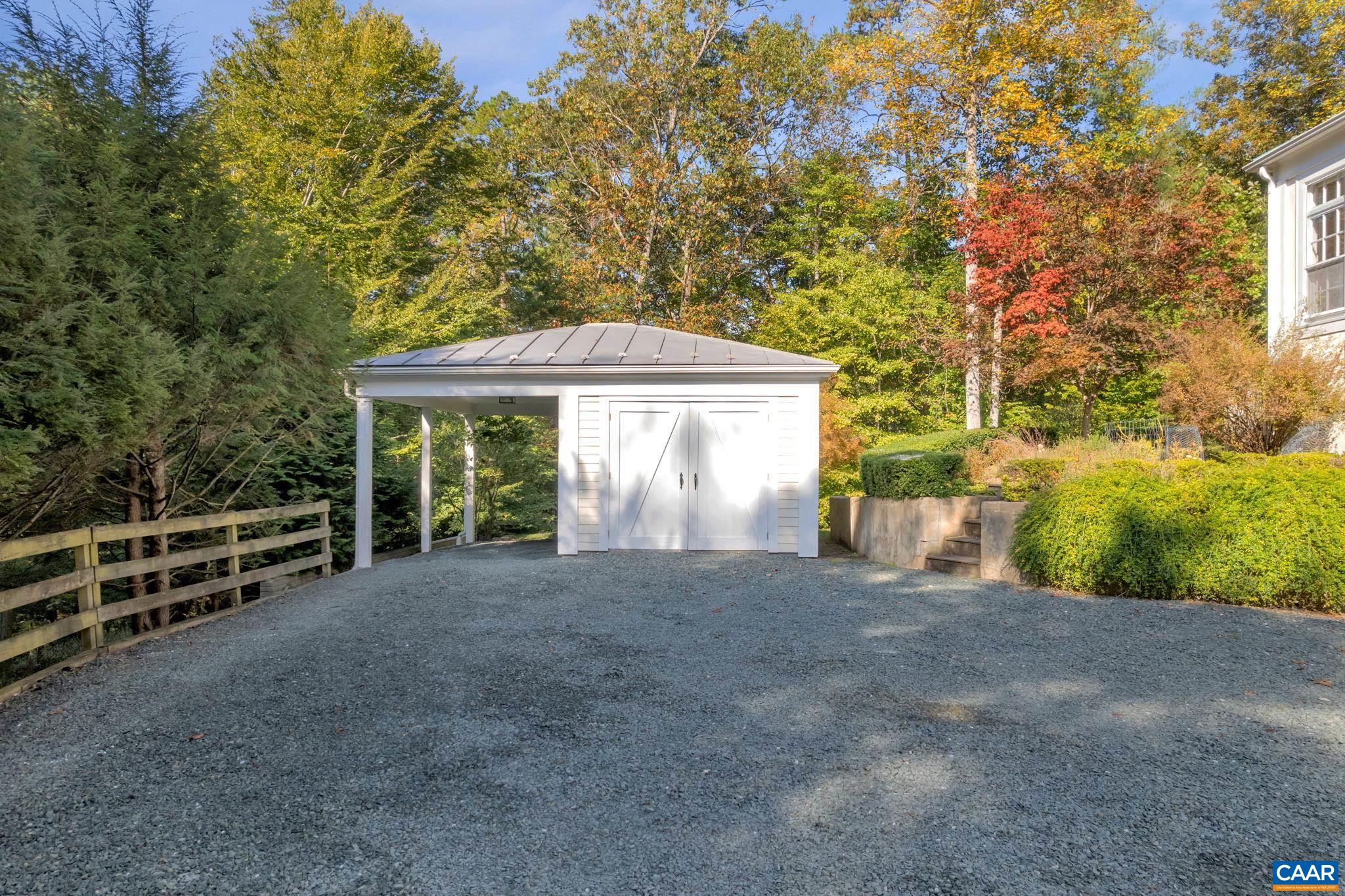 1048 TILMAN RD