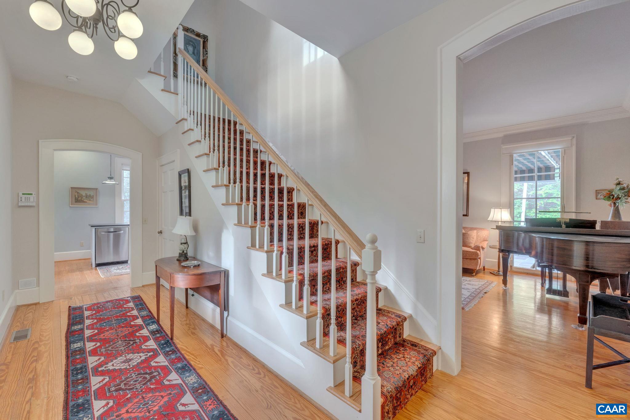 1048 TILMAN RD