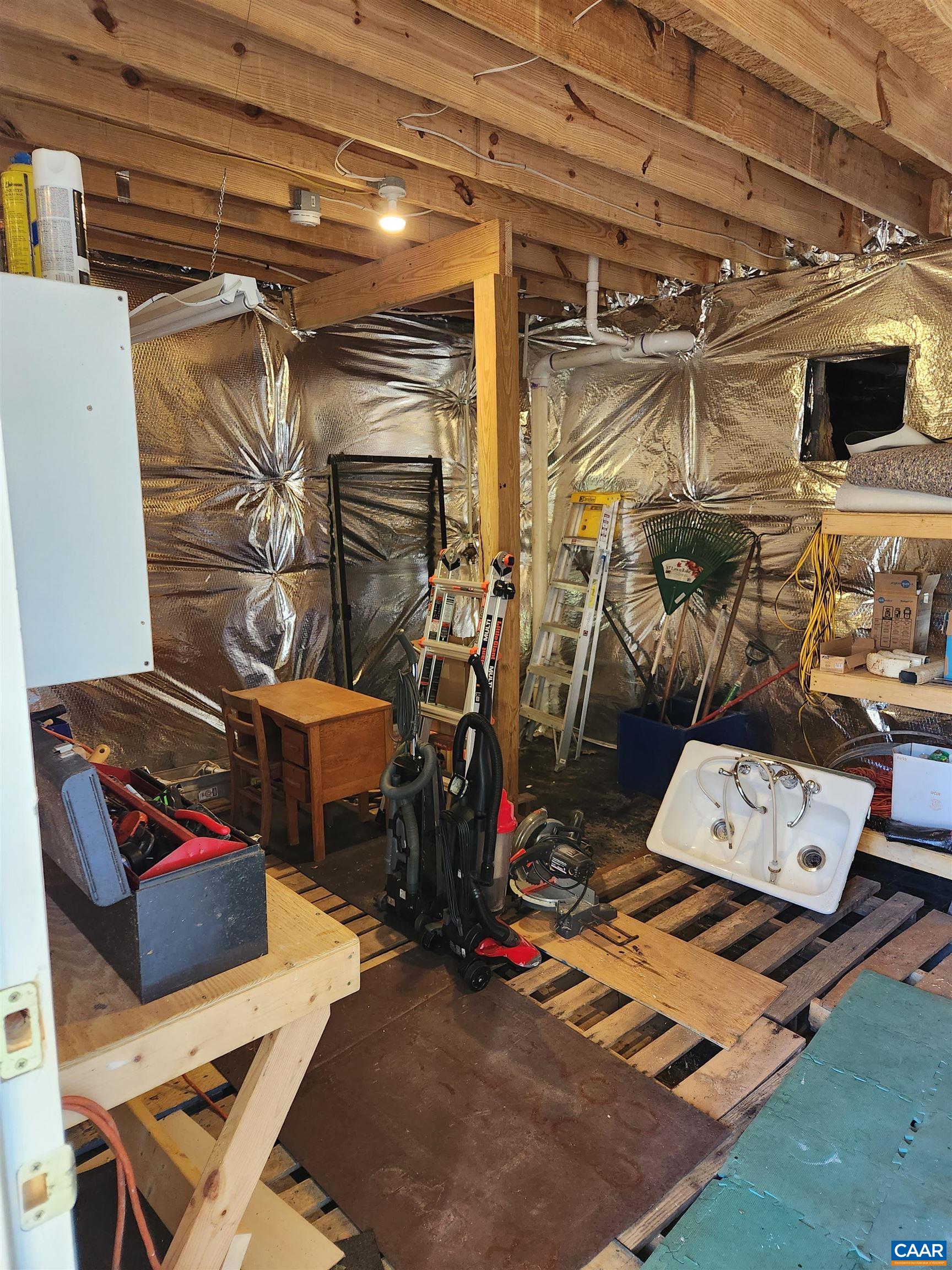 413 VALLEY ROAD EXT Unit: A & B