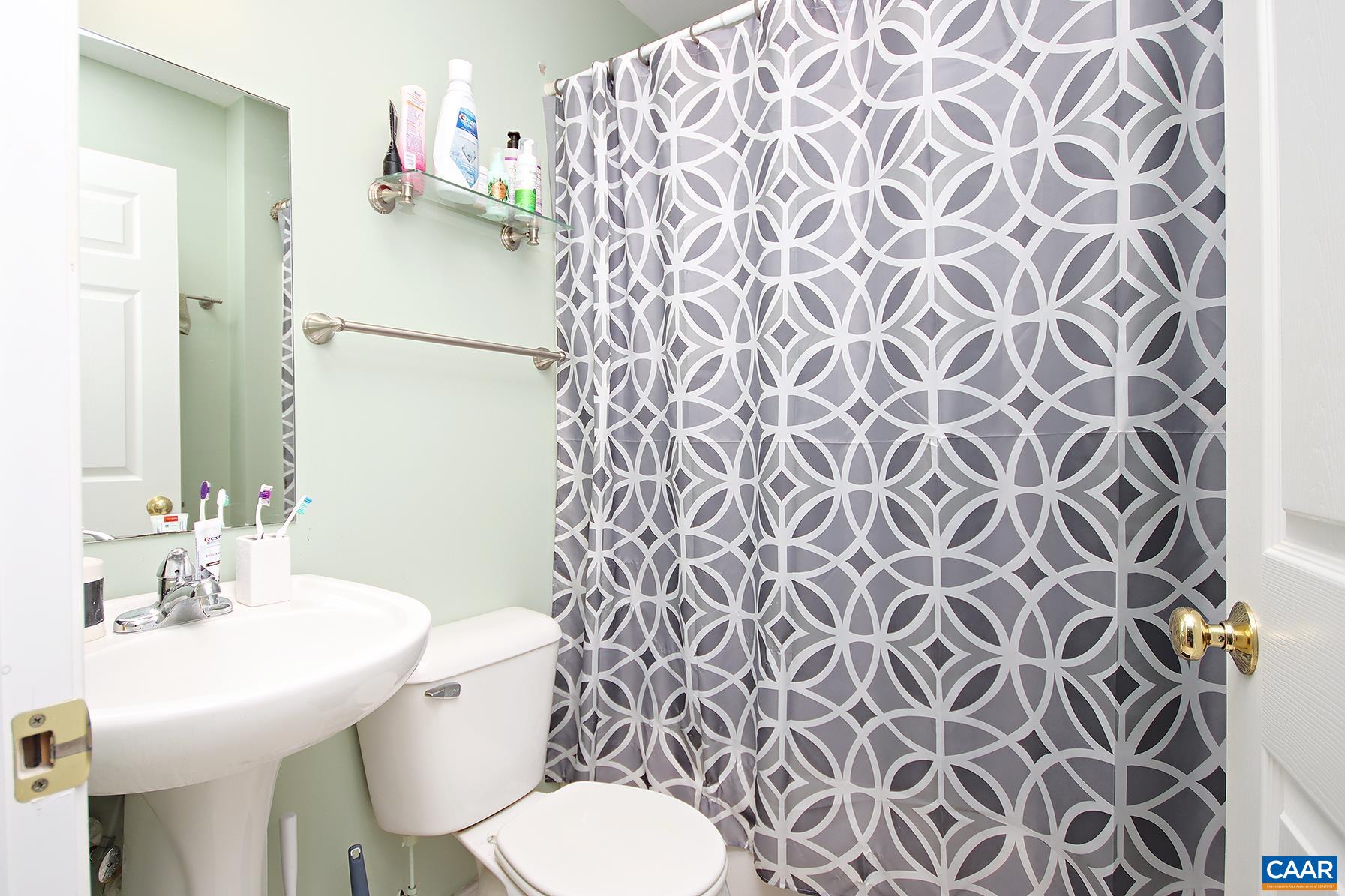 413 VALLEY ROAD EXT Unit: A & B