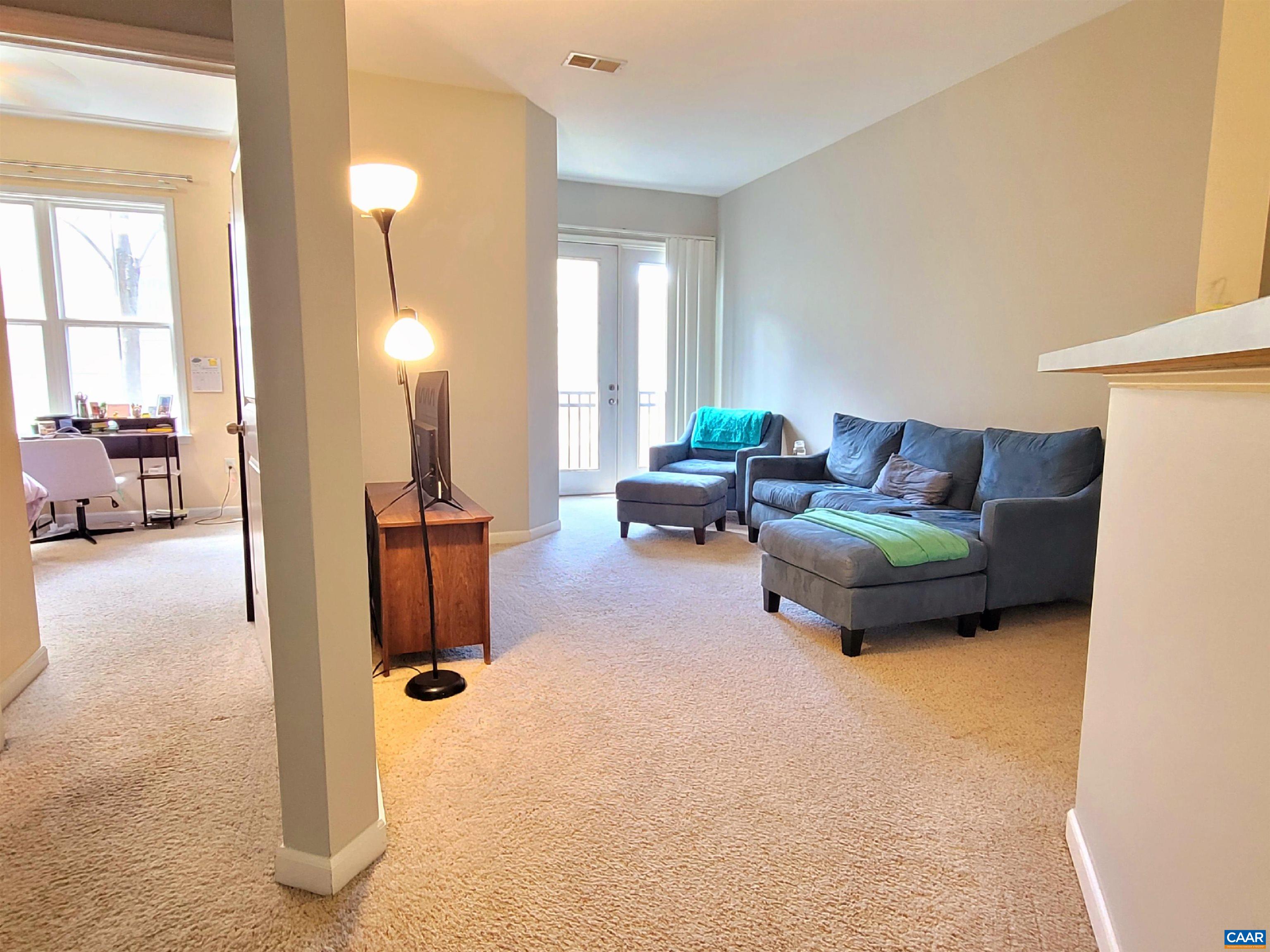 775 WALKER SQ Unit: 4D