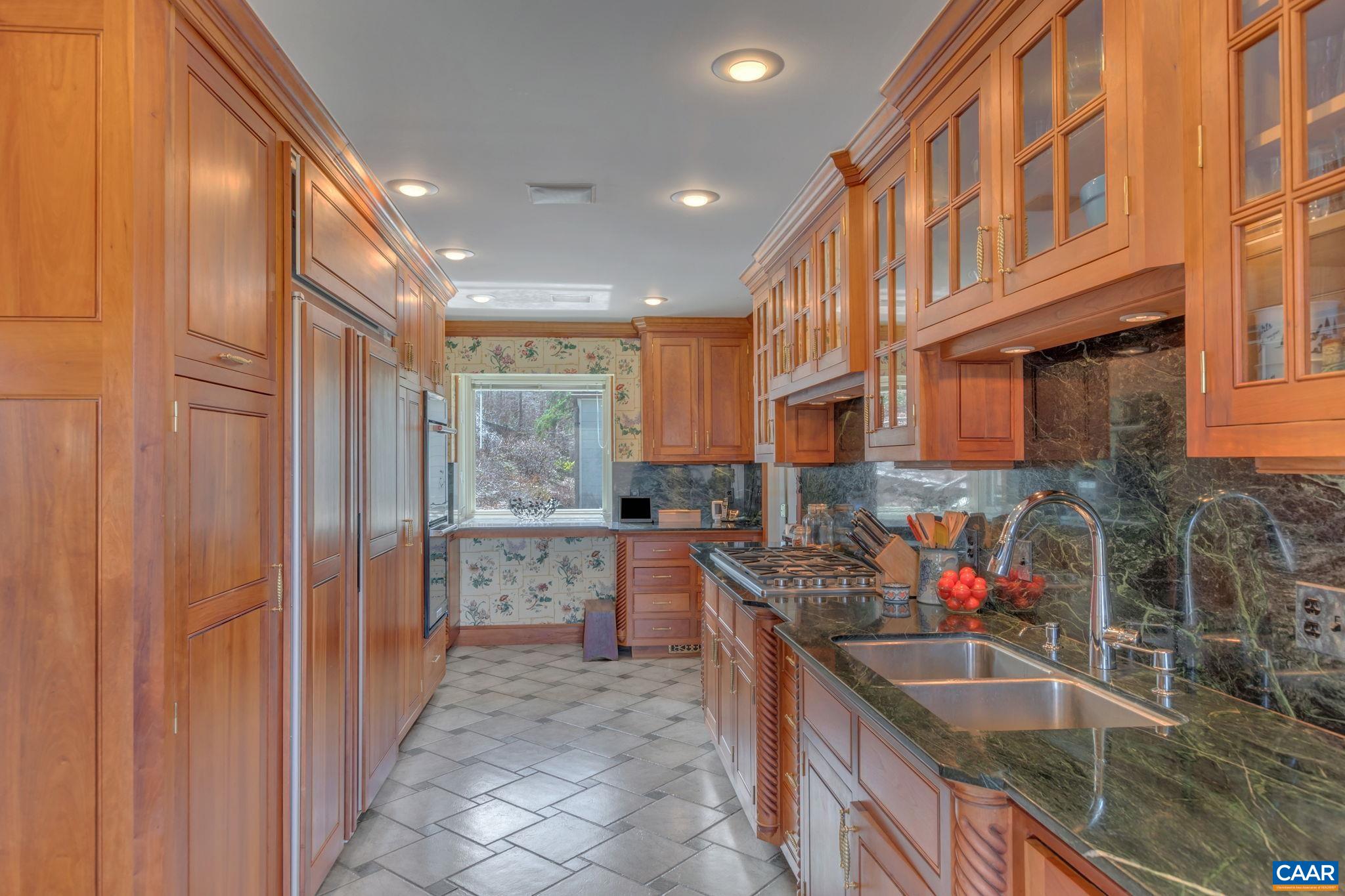 73 ROCKLEDGE RD