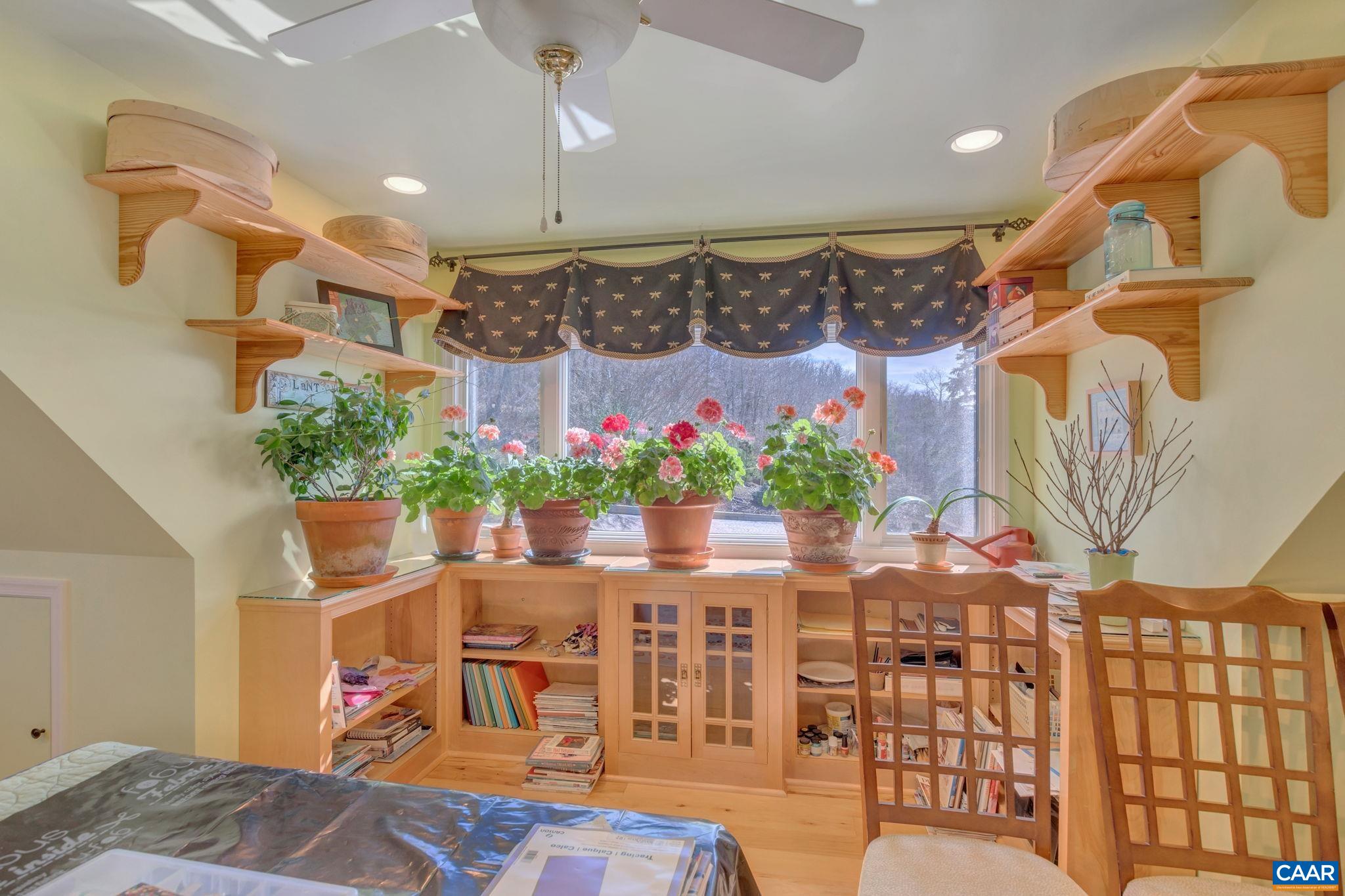 73 ROCKLEDGE RD