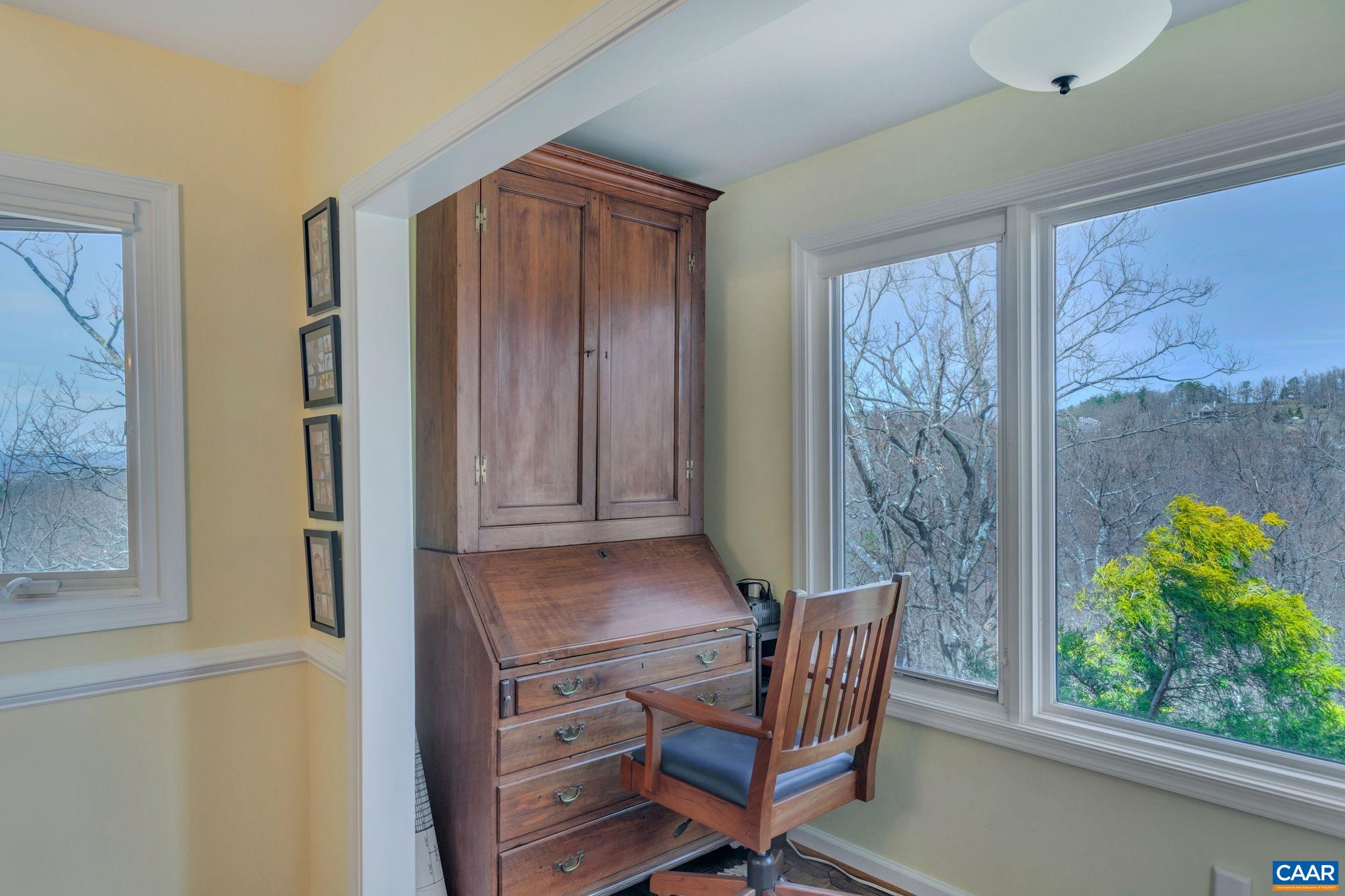 73 ROCKLEDGE RD