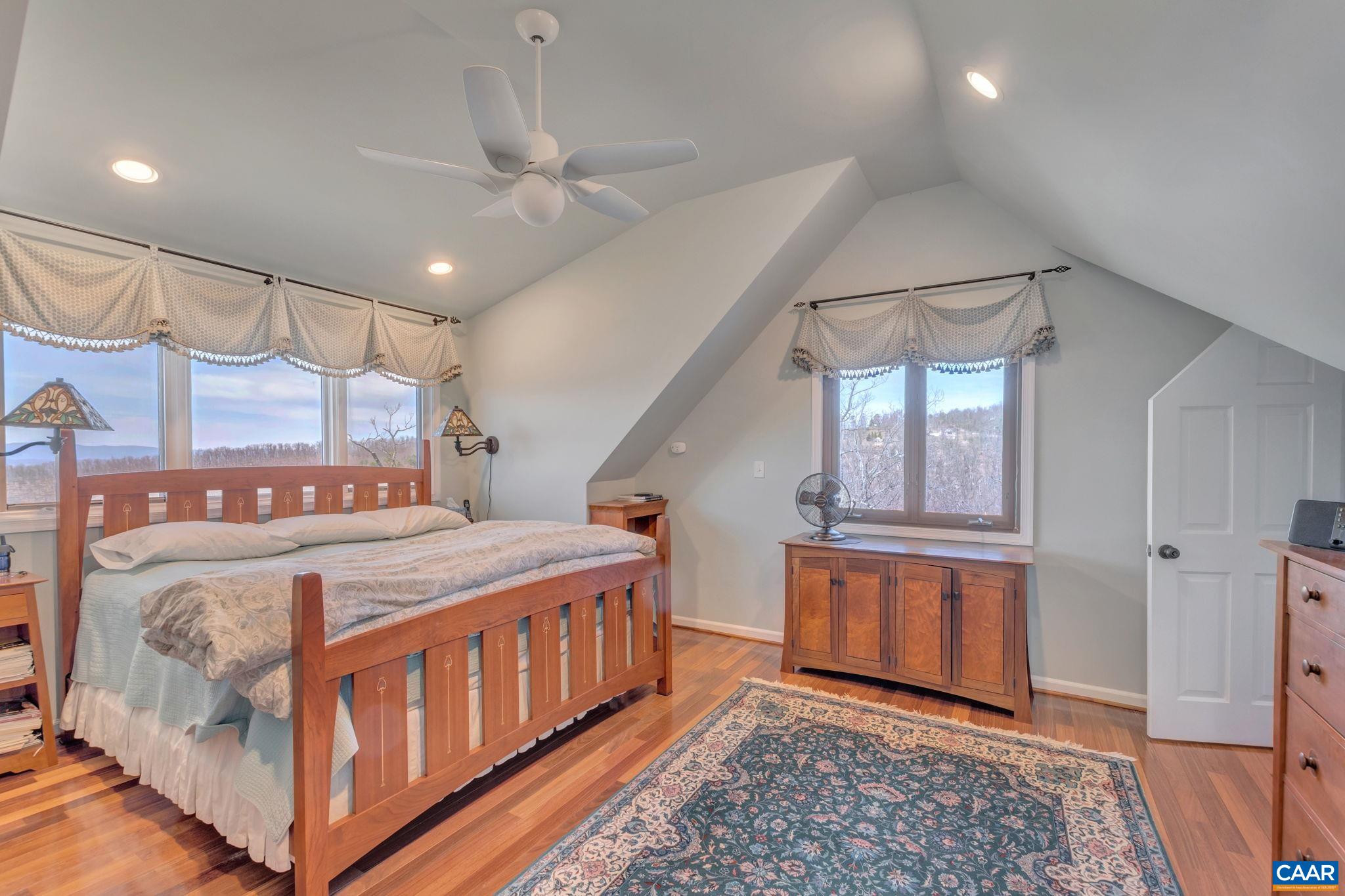 73 ROCKLEDGE RD