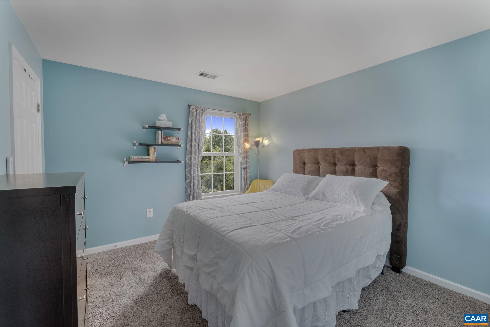263 HOLLY HILL DR