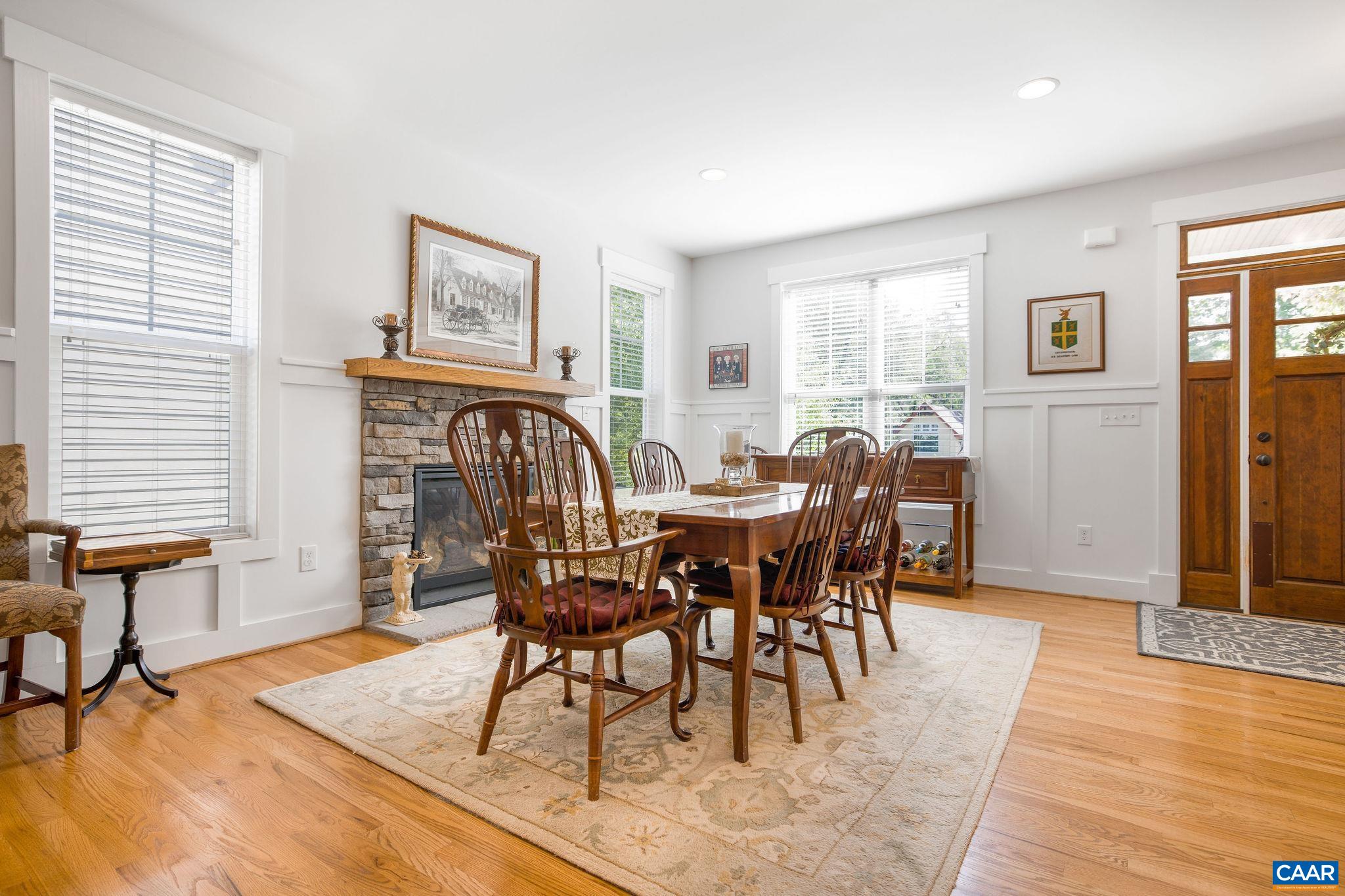 918 HADEN LN